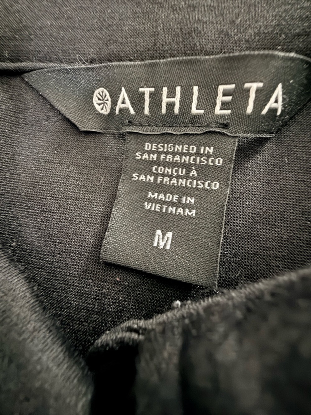 Athleta Allure Shirt Jacket
Womens Crop Long Sleeve Button Front - Picture 11 of 14